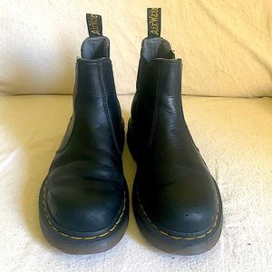 Dr Martens 2976 Chelsea Boots DM’s ankle black leather Size 7.5 women men
